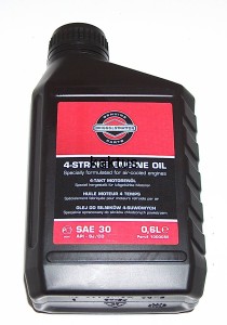 OLEJ DO KOSIAREK SAE 30  0.6L  B&S